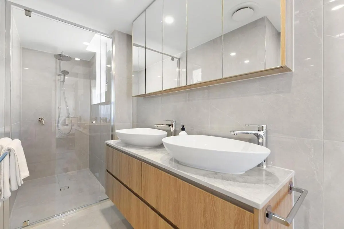 Azzure Escape Apartment Kawana Waters Australia