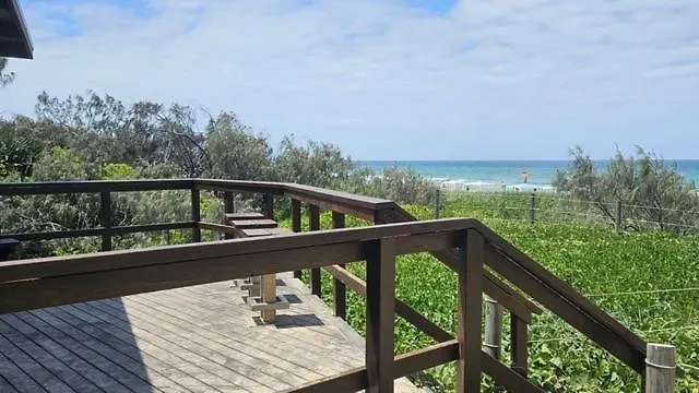 Azzure Escape Apartment Kawana Waters Australia