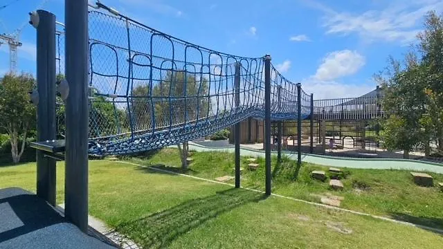 Azzure Escape Apartment Kawana Waters